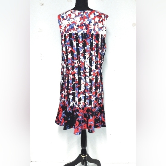 Floral scoop neck sleeveless multi-colors Dress S: XL - Picture 2 of 7